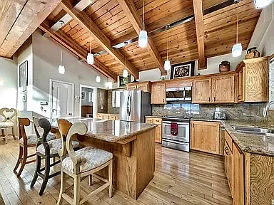 121C Holly Ln — Photo 11