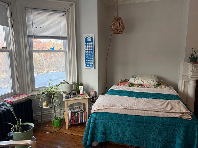 4636 Spruce St #2F — Photo 9