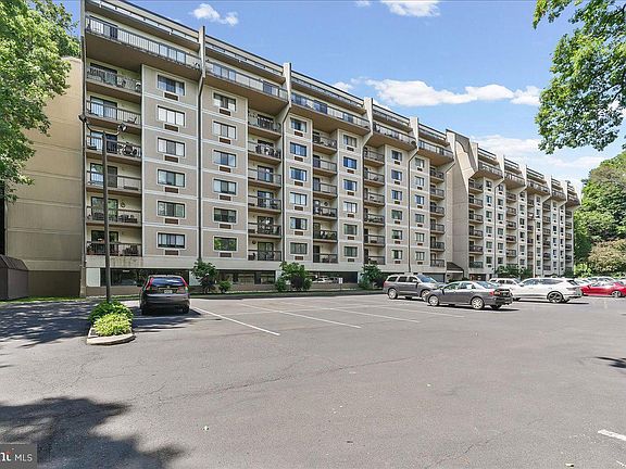 2nd image of 800 Avondale Rd APT 7A