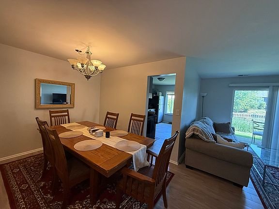 3rd image of 1736 N Emerald #6
