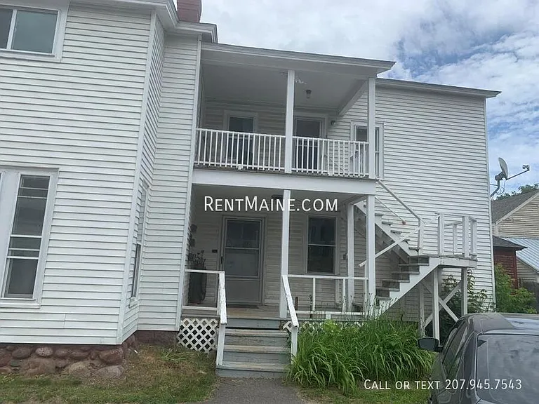 198 Center St #4 — Photo 9