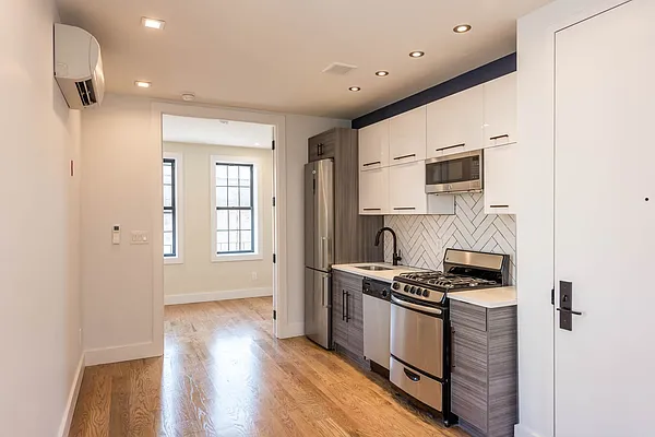 Rented by Nooklyn NYC LLC | media 33