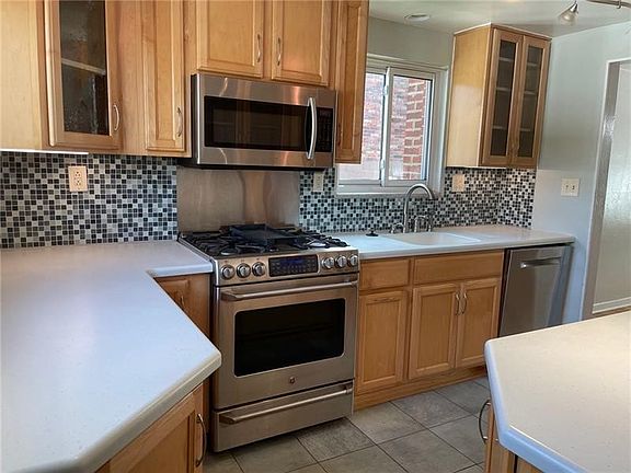 2nd image of 536 Portia Dr