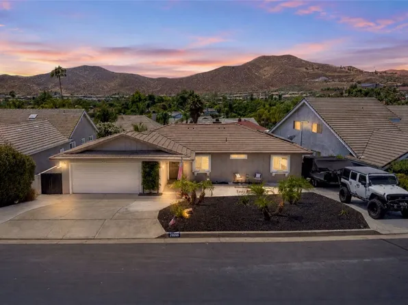 29998 Windward Dr, Canyon Lake, CA 92587