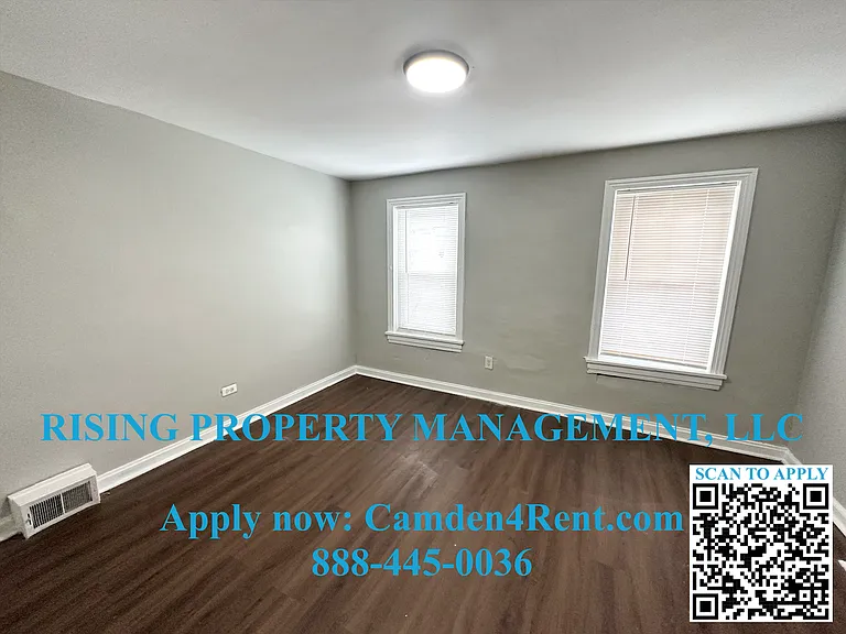610 Line St — Photo 8