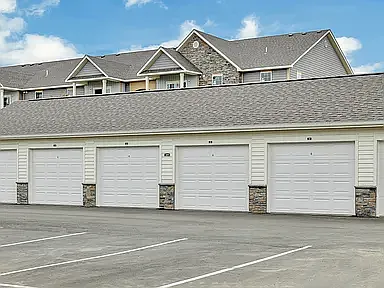 Residence at Cook's Pointe — Photo 52
