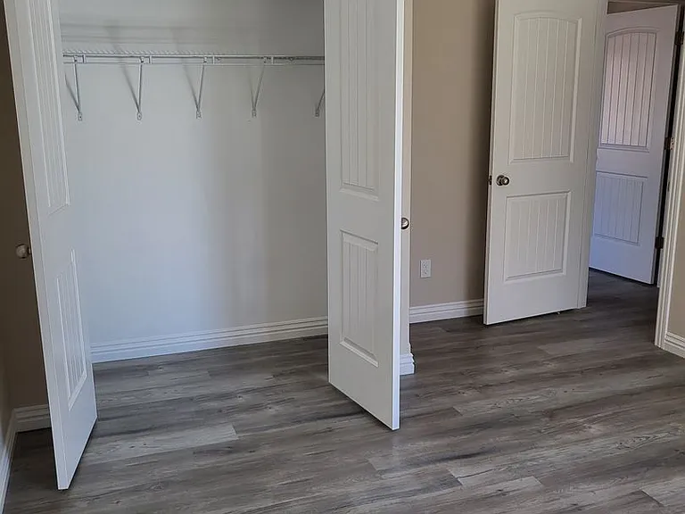 614 N Webb St — Photo 13