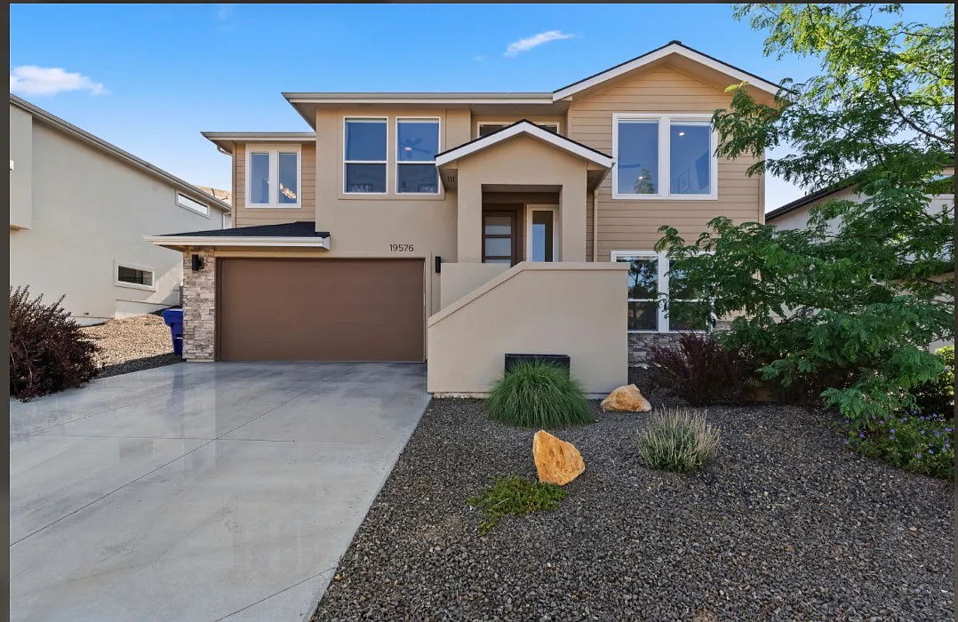 4 bed, 2435 sqft, $3,600 — Photo 1