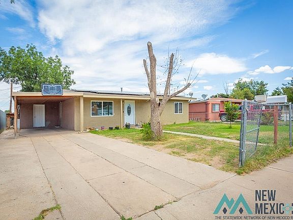 3rd image of 705 E Greenwood Dr