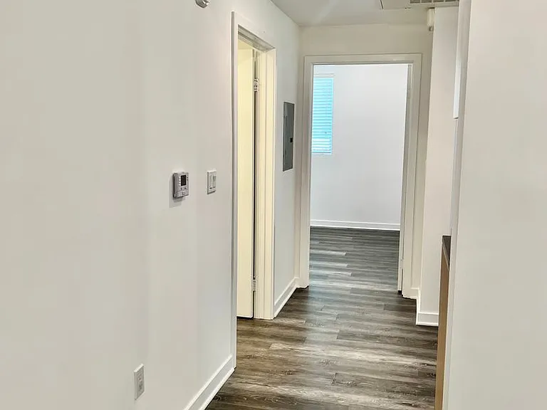 14333 Sylvan St — Photo 30
