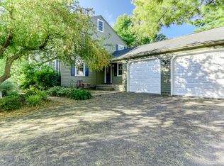 903 Long Hill Rd, Middletown, CT 06457