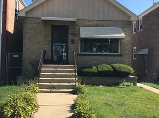 9913 S Prairie Ave, Chicago, IL 60628