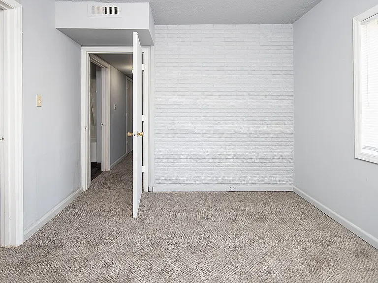 Lynnwood Garden Apartments — Photo 62