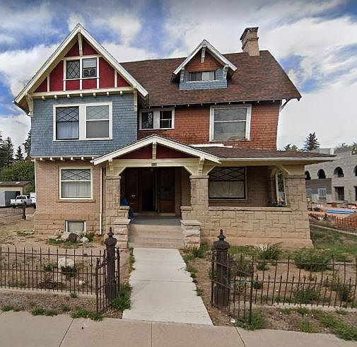 1st image of 919 E Grand Ave #4