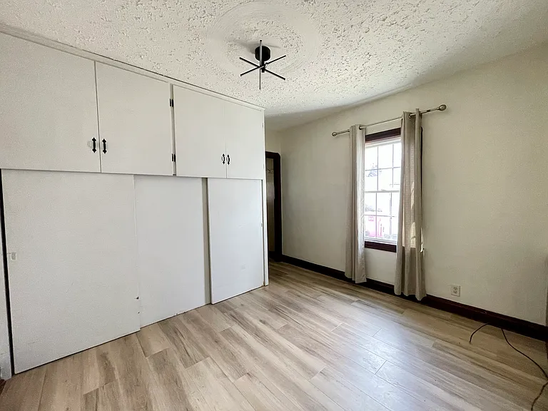 55 W Raleigh Ave — Photo 4