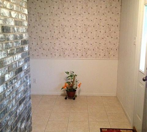 4th image of 262 Schley St