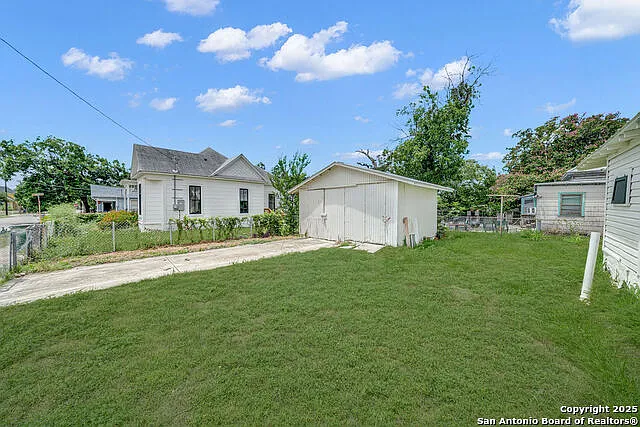 530 E Carson St — Photo 4
