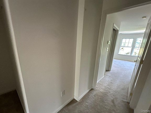 4th image of 35 Sugar Pine Lane