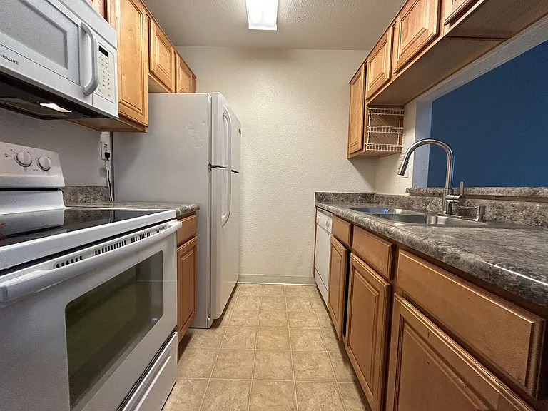 14203 N 19th Ave #1043 — Photo 10