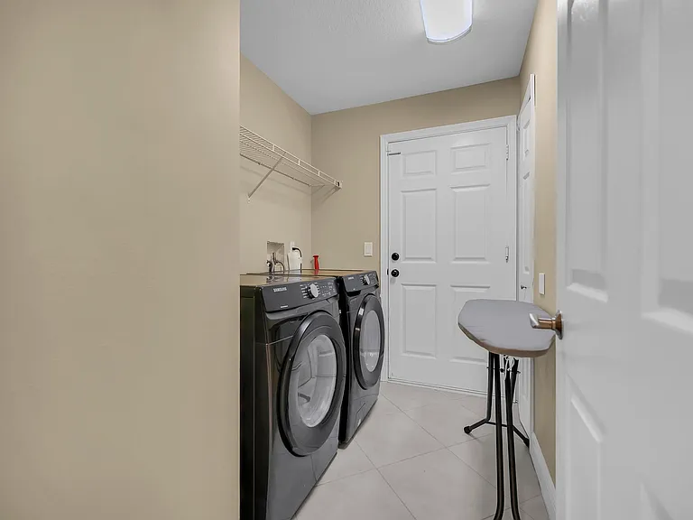 1037 SW Payne Ave — Photo 10