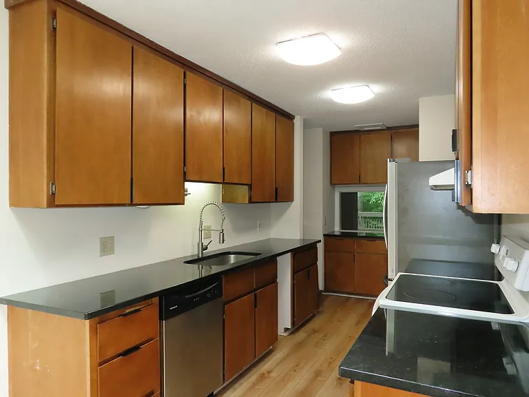 424 Fairoaks Cir — Photo 11