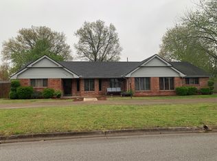 1124 30th Dr, Parsons, KS 67357