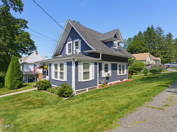 4th image of 55 Fuller St