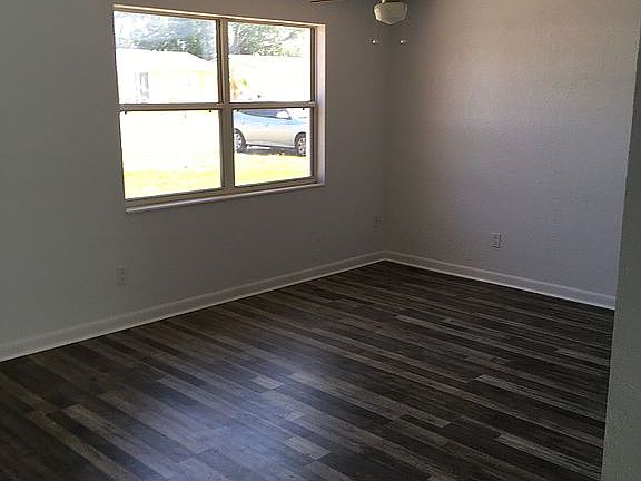 5th image of 4750 Blossom Dr