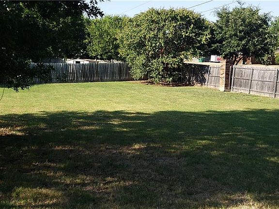 5th image of 1104 Christie Ct