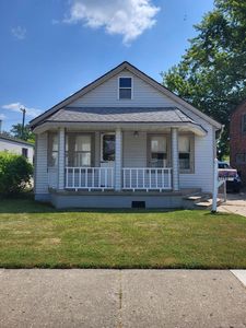 27250 Pinewood St, Roseville, MI, 48066