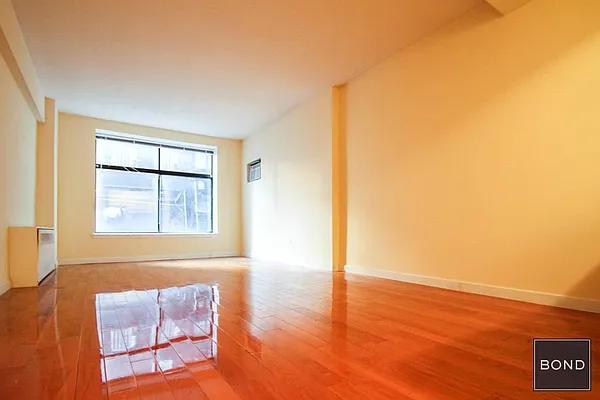 Rented by Bond New York | media 5