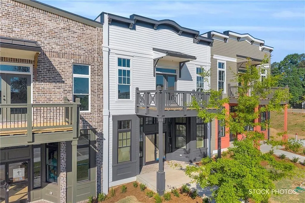 2 bed, 2.0 bath, 1350 sqft, $2,500 — Photo 3
