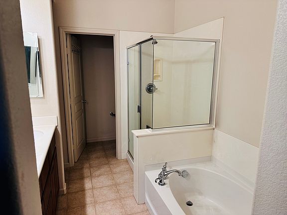 4th image of 25526 Huntwood Ave