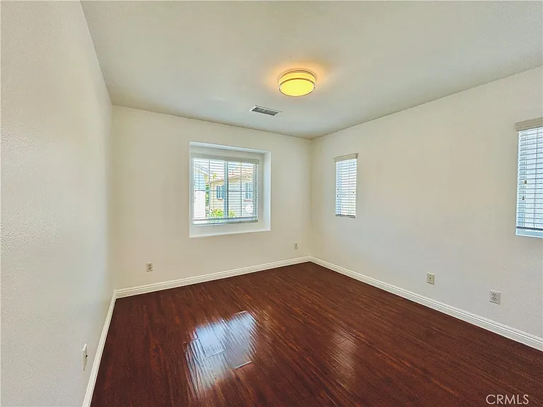 14602 Longwood Ave — Photo 17