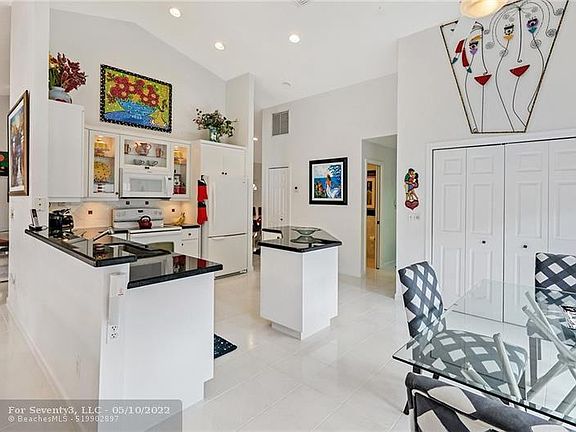 4th image of 10063 NW 13th Ct