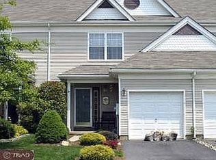 37 Tattersall Dr, Burlington, NJ 08016
