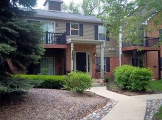 1320 McDowell Rd #204, Naperville, IL 60563