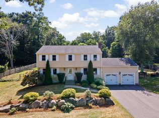 7 Old Powder House Rd, Lakeville, MA 02347