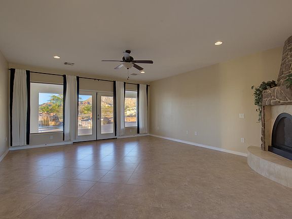 3rd image of 11340 W Calle Del Sastre