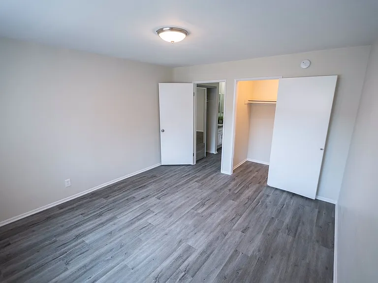 2039 North Las Palmas Ave — Photo 47