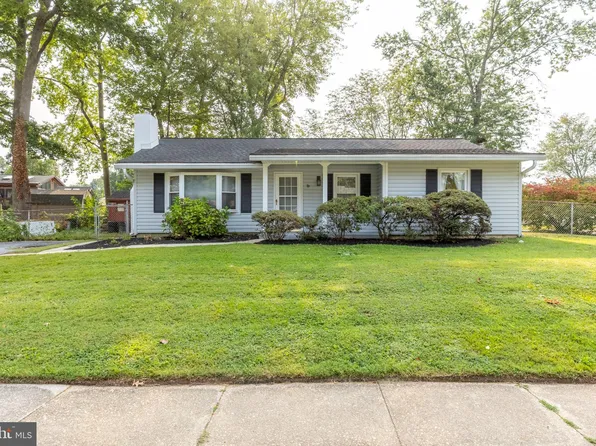 19 Queens Way, Newark, DE 19713