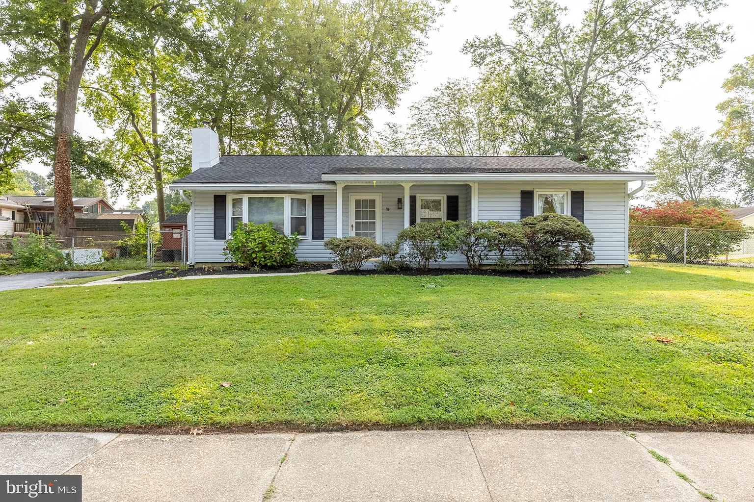 19 Queens Way photo 1