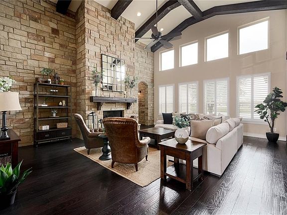 5th image of 4403 Sansone Dr