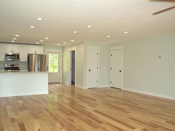 5th image of 48B Pine Street