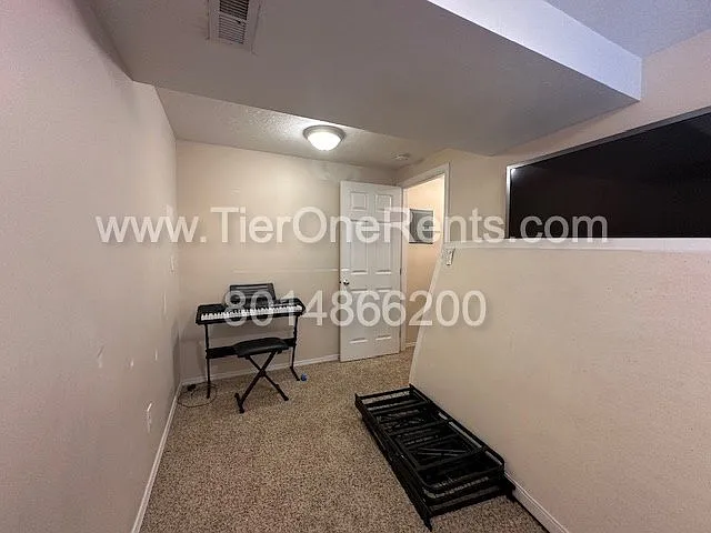 5886 S 3260 W — Photo 22