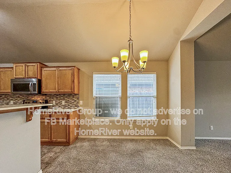 19221 Blanco Dr — Photo 4