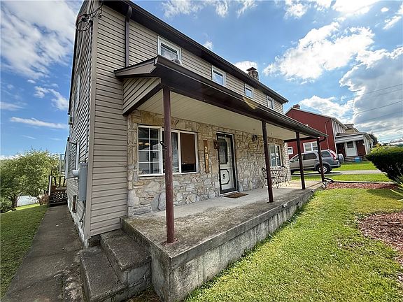3rd image of 281 School Ave