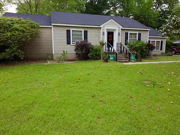 3rd image of 1097 Highland Dr