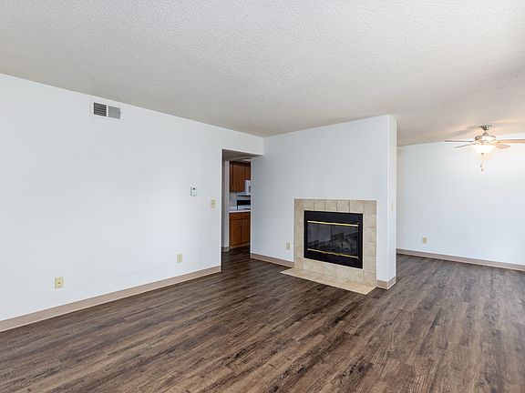 3rd image of 5101 Hawthorne Dr #5159-F