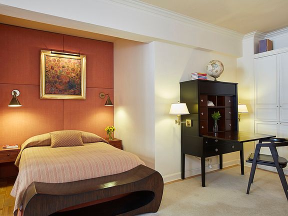 3rd image of 220 Madison Ave APT 4K